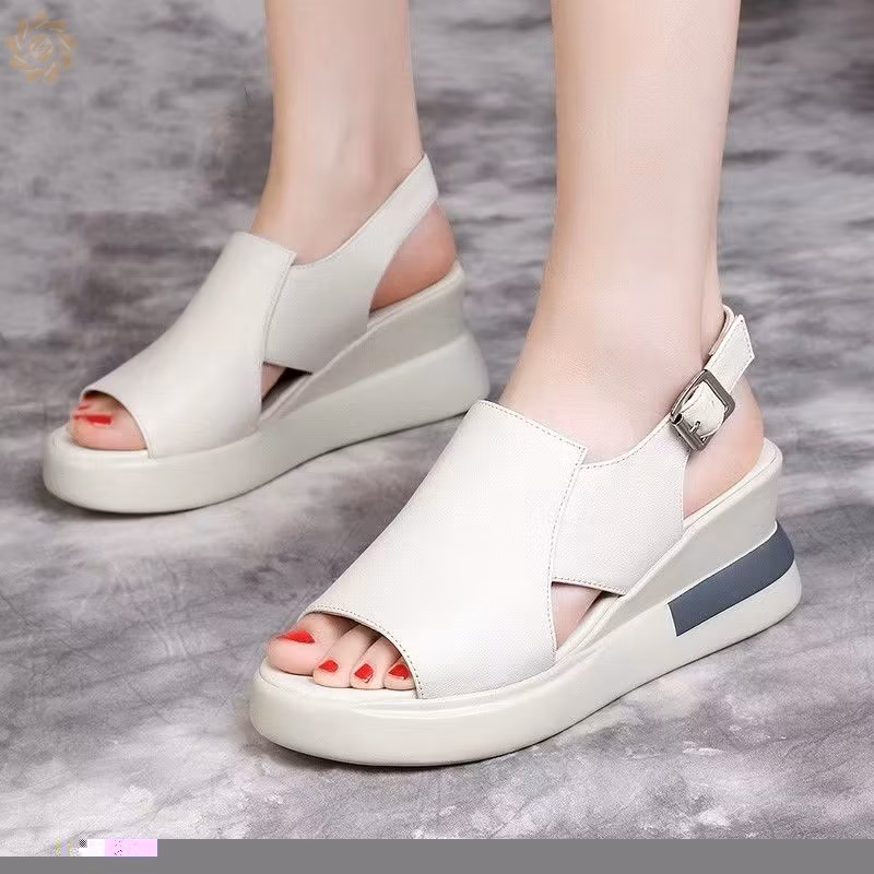 Sandália Plataforma Feminina Confortável De Verão 2025 / Chinelo Feminina