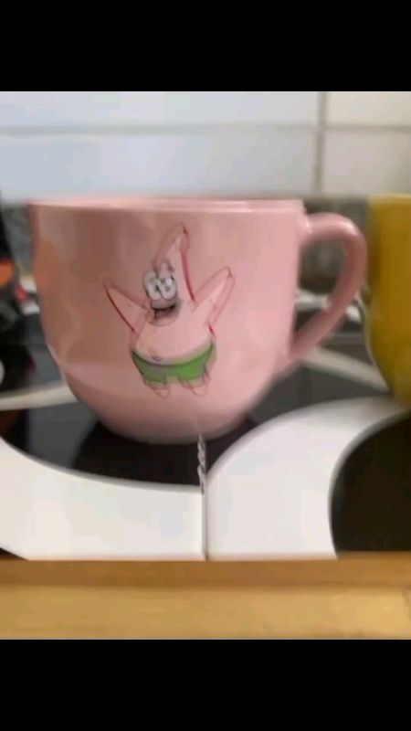Caneca do Bob Esponja • Caneca do Stitch • Caneca grande • caneca pequena. Click em "VER PRODUTOS" para mais opções ✨ #caneca #presente #personagem