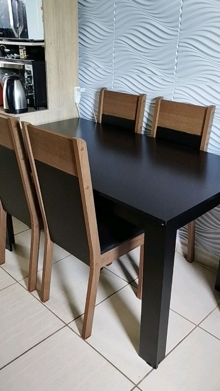 conjunto mesa e cadeira 4 lugares em MDF #utilidadedomestica #mesa #cadeira