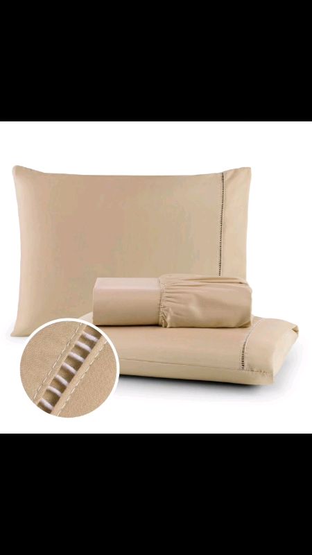 Dê uma olhada em Jogo de Lençol 03 Peças 400 Fios Cama Casal Queen Micropercal Ponto Palito por R$32,90 - R$49,90. #lencol #roupadecama #mundojasmin #