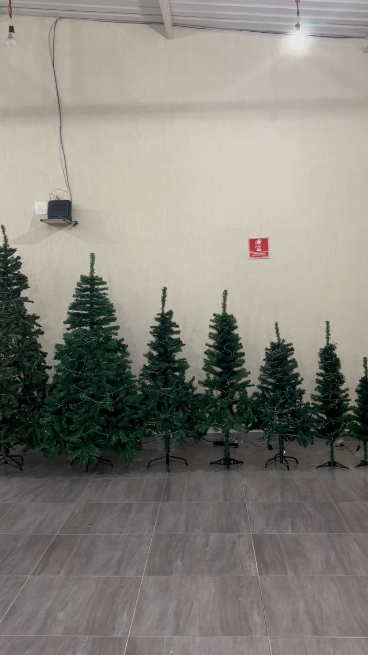 HO HO HOOOOO! 🎅🏻🎅🏻🎅🏻🎅🏻 Compre já sua árvore e deixe sua decoração de natal ainda mais especial! #natal